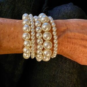 Holiday SALE- 🎄🎄🎄🎄A New Day Faux Pearl Stretch Bracelet